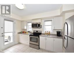 89 - 100 Parrotta Drive, Toronto, ON M9M0B5 Photo 8