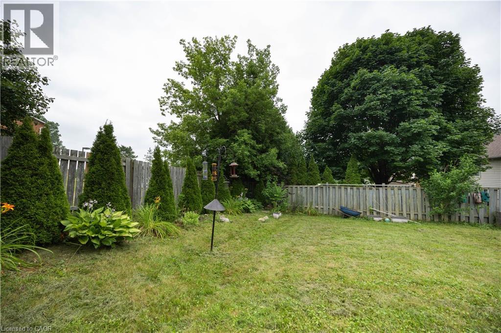 3-bedroom home for sale at 10 EVERGREEN Court, Brantford ON · photo 25 of 32