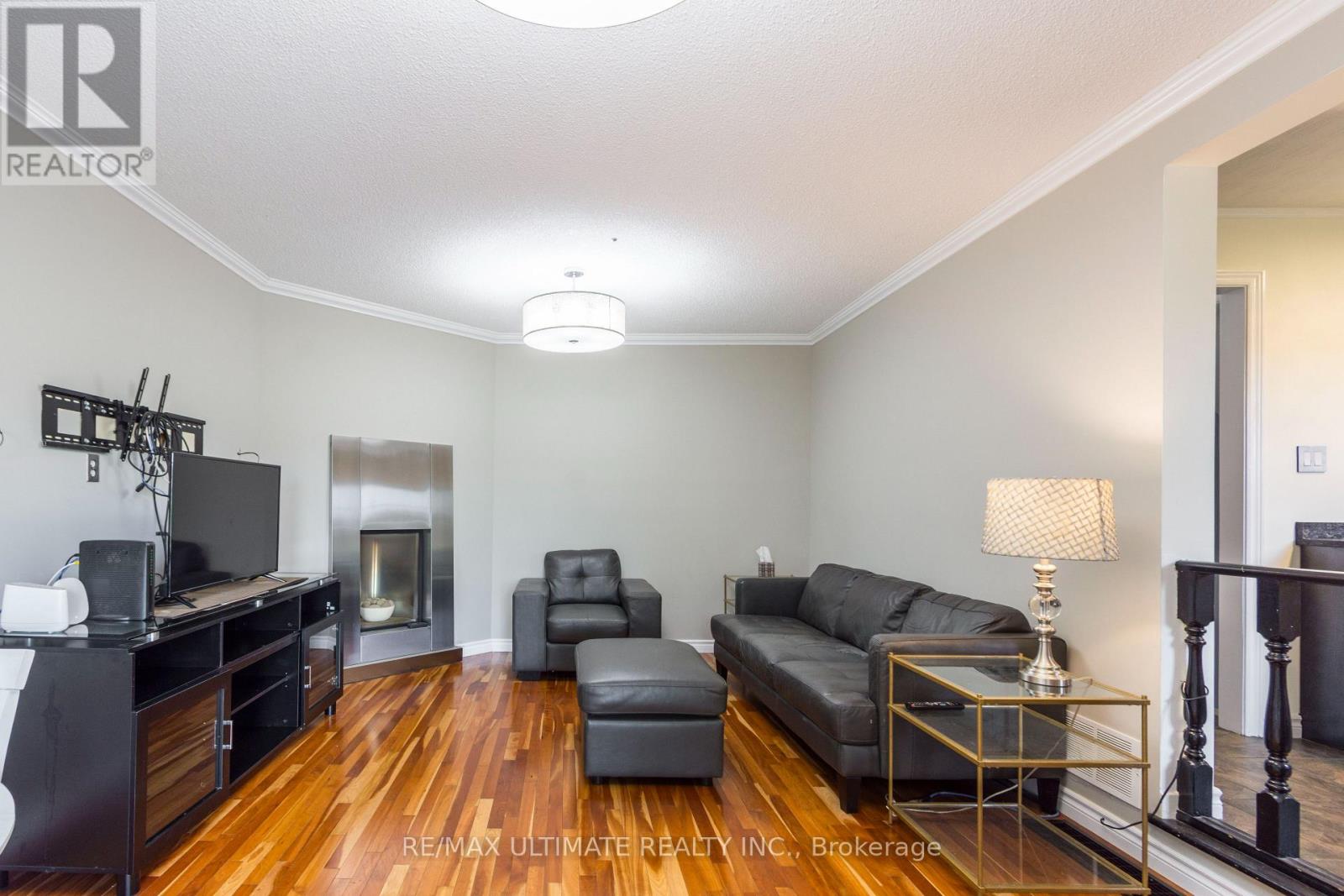 34 BRIARWOOD CRES CRESCENT - 16