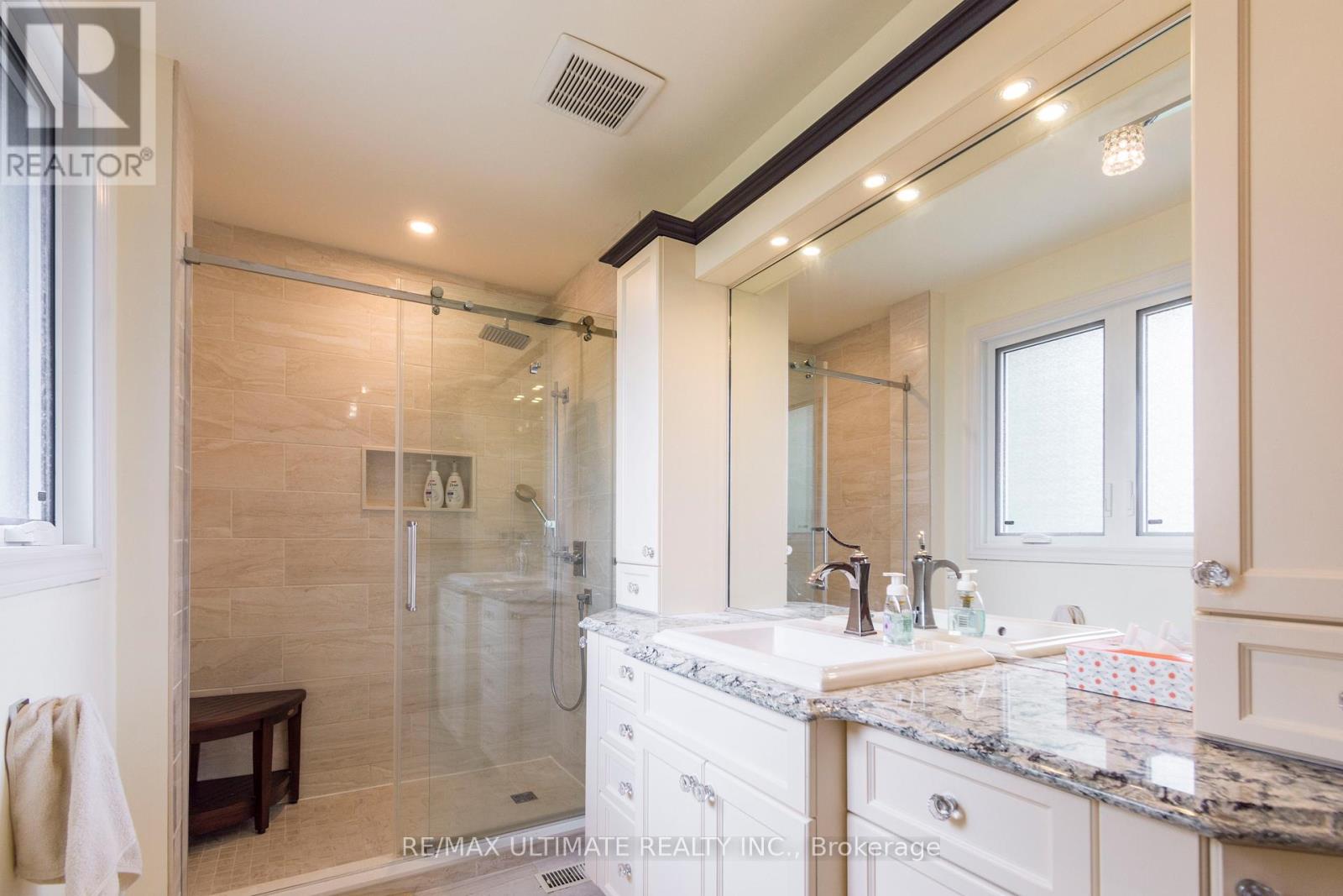 34 BRIARWOOD CRES CRESCENT - 24