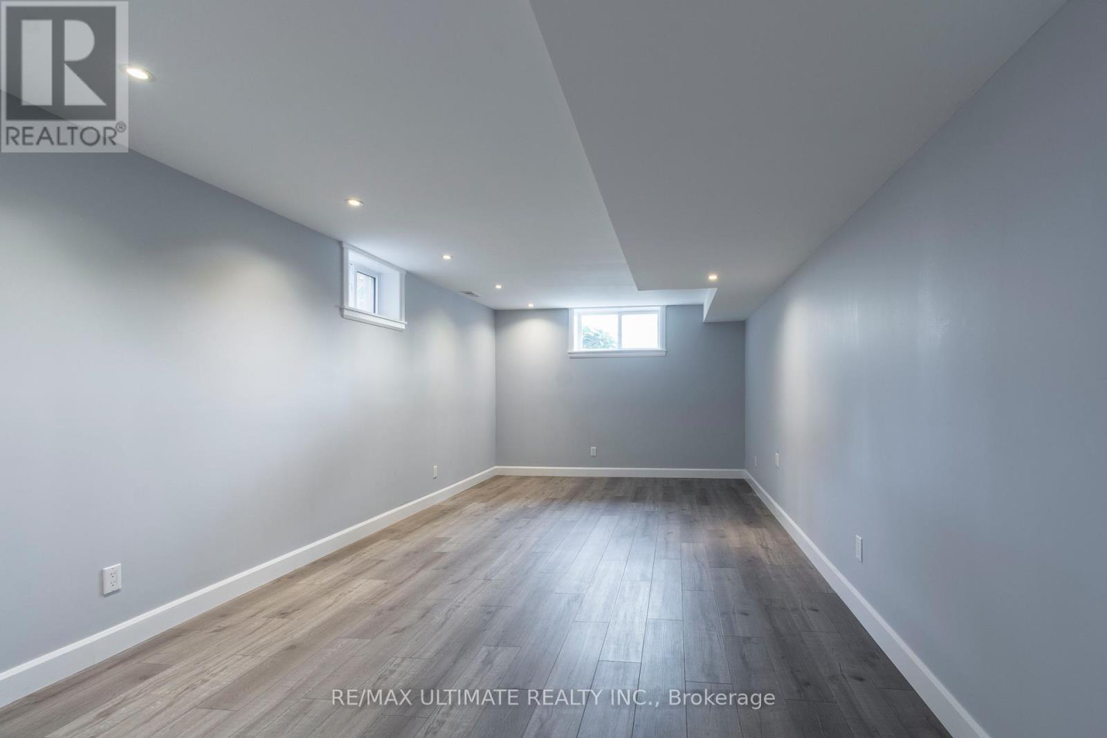 34 BRIARWOOD CRES CRESCENT - 29