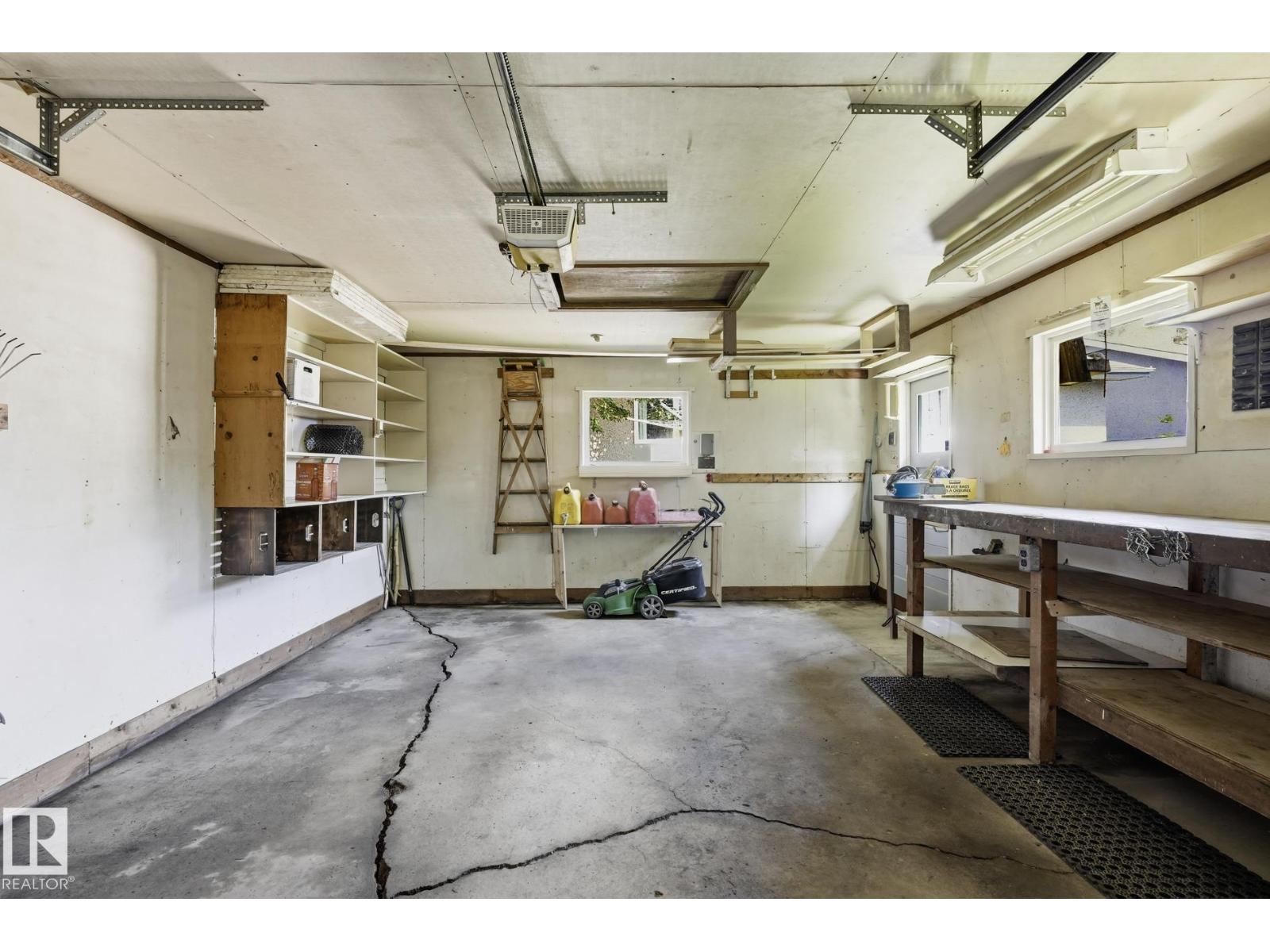 10527 137 AV NW - Image 20
