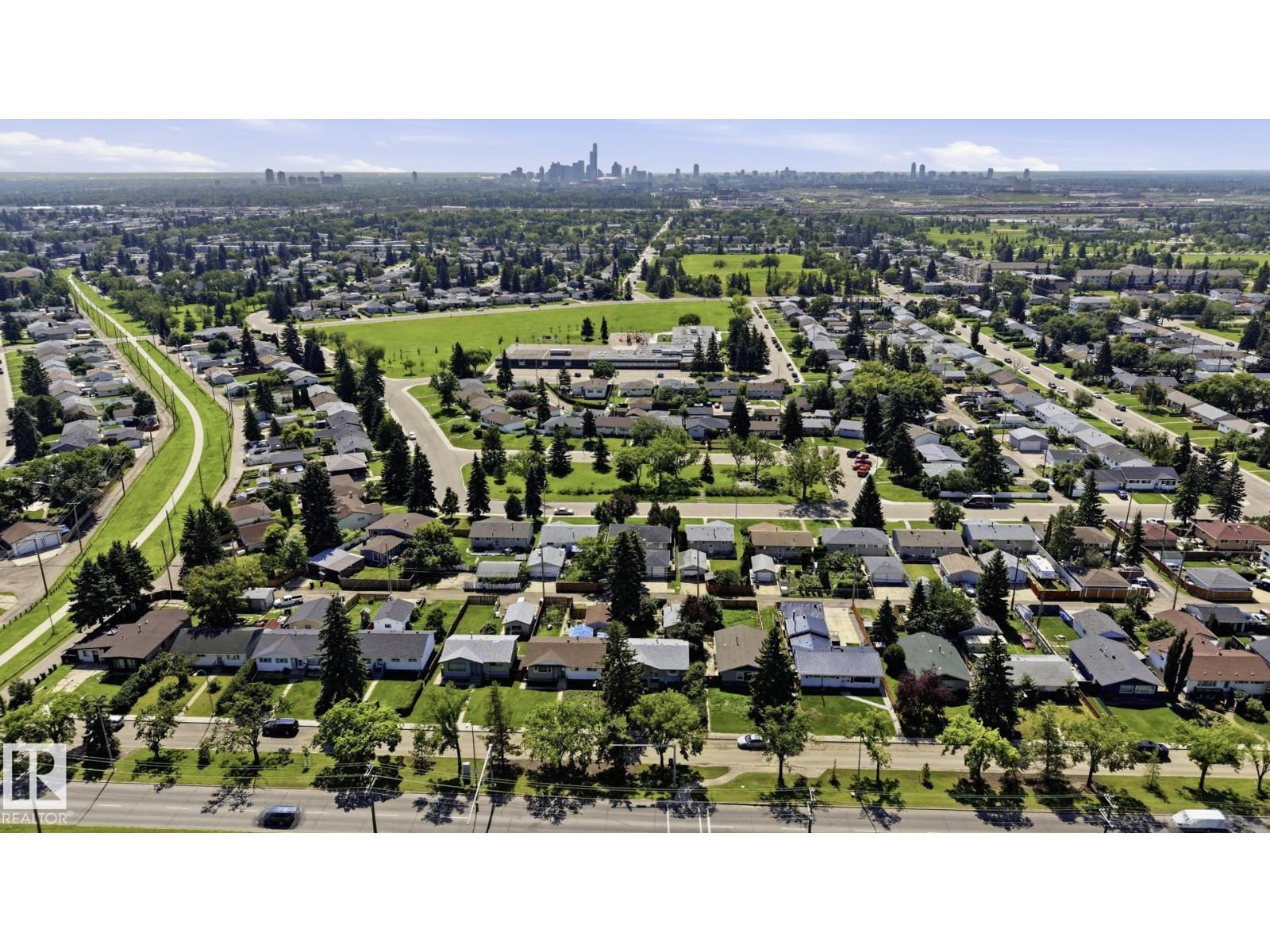 10527 137 AV NW - Image 29