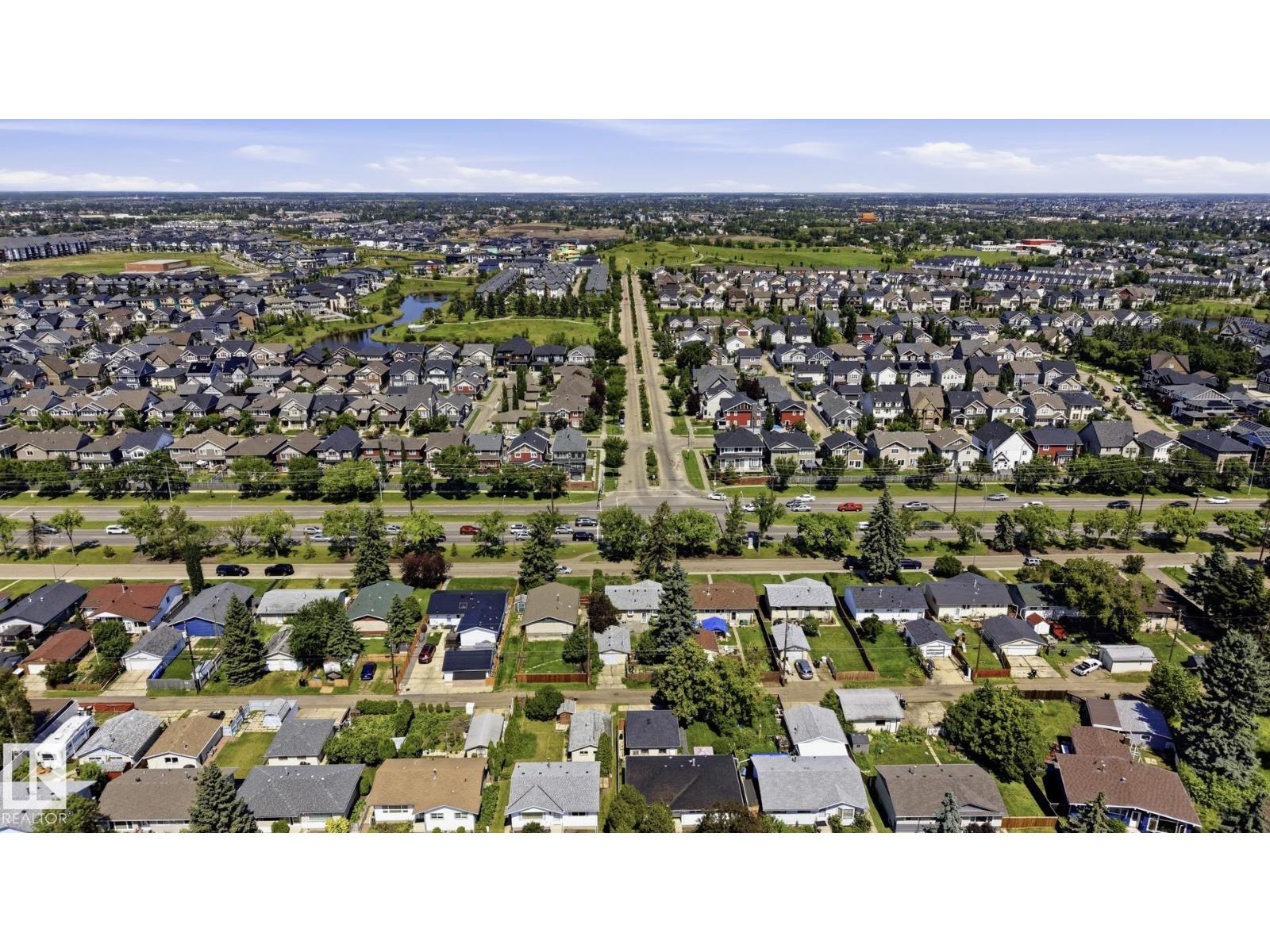10527 137 AV NW - 33