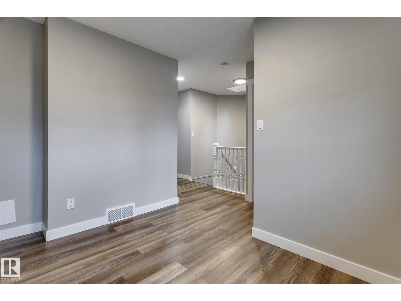 15819 69 ST NW - 22