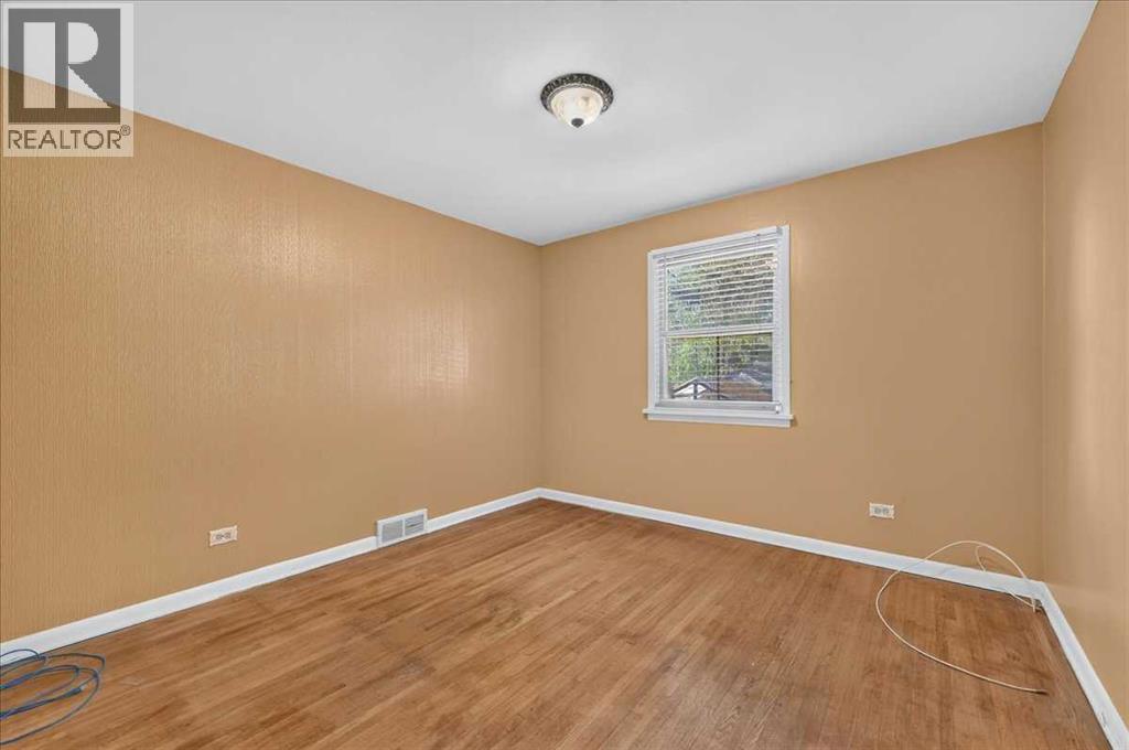 1739 19 Avenue NW - Image 9