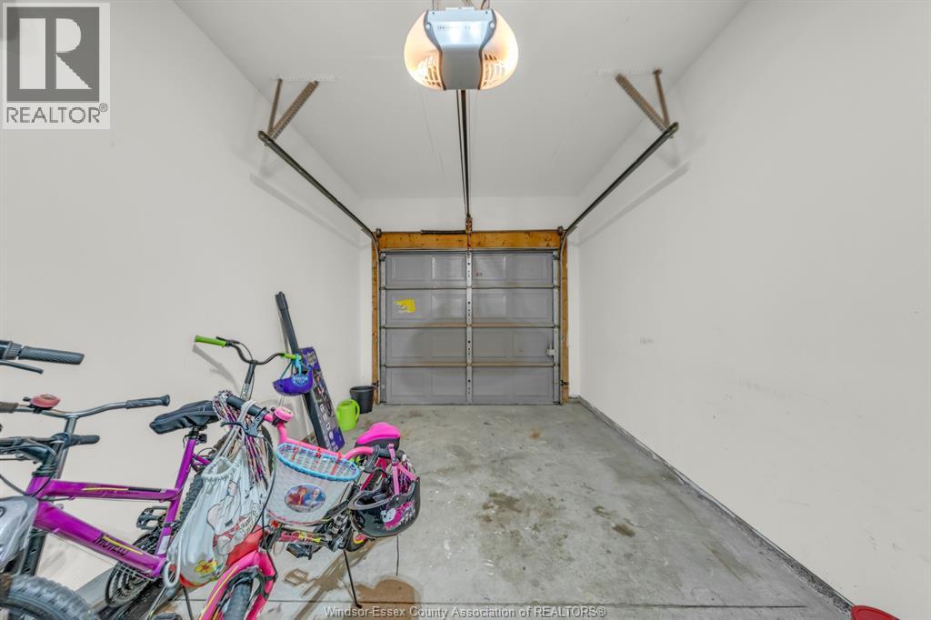 1039 SILVERDALE - 42
