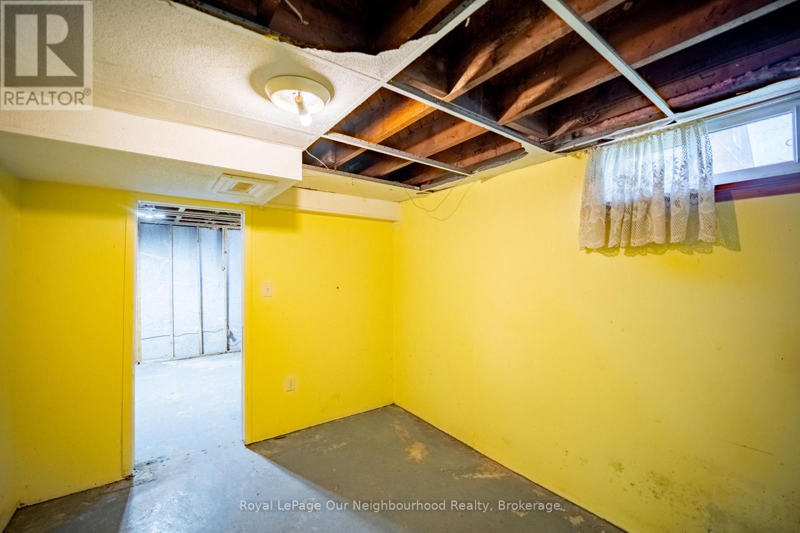 367 CAMPBELL STREET - 25