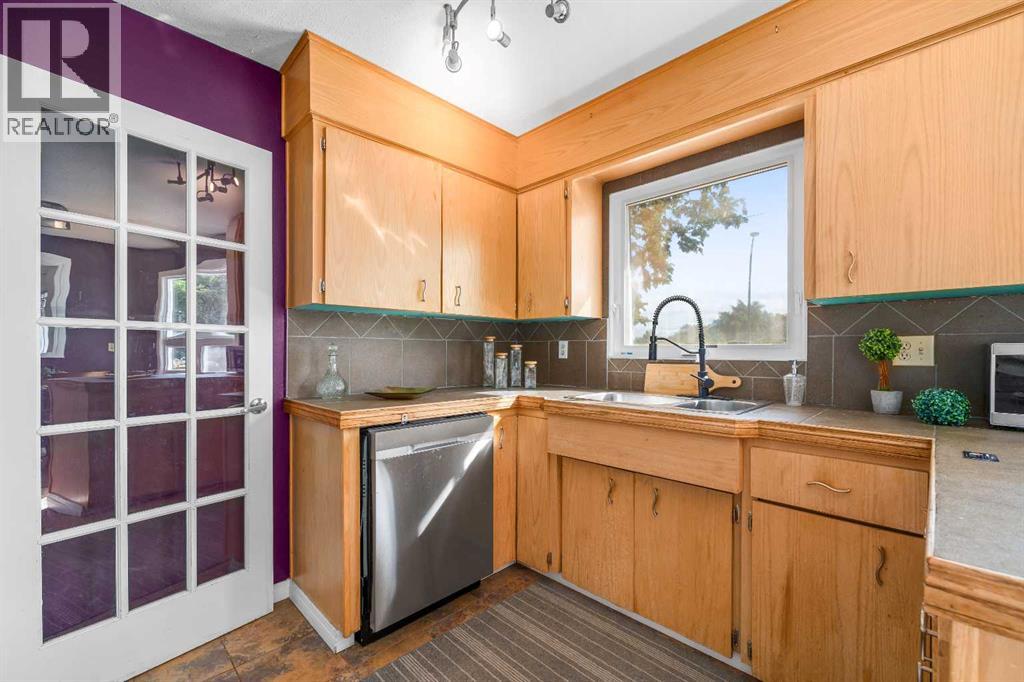 1002 13 Street NE - Image 10