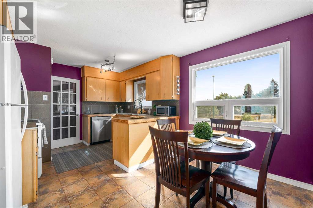 1002 13 Street NE - 8