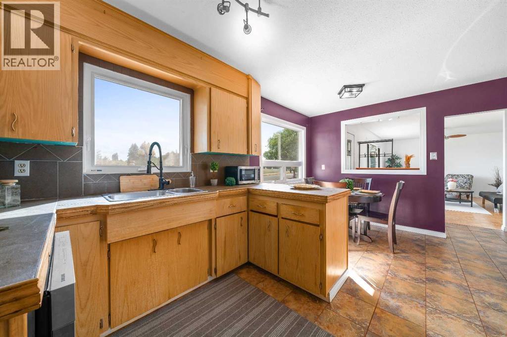 1002 13 Street NE - 11