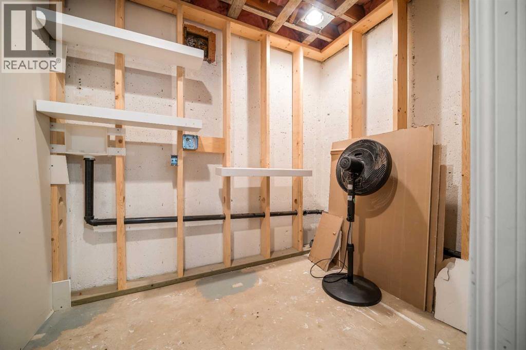 1002 13 Street NE - Image 30