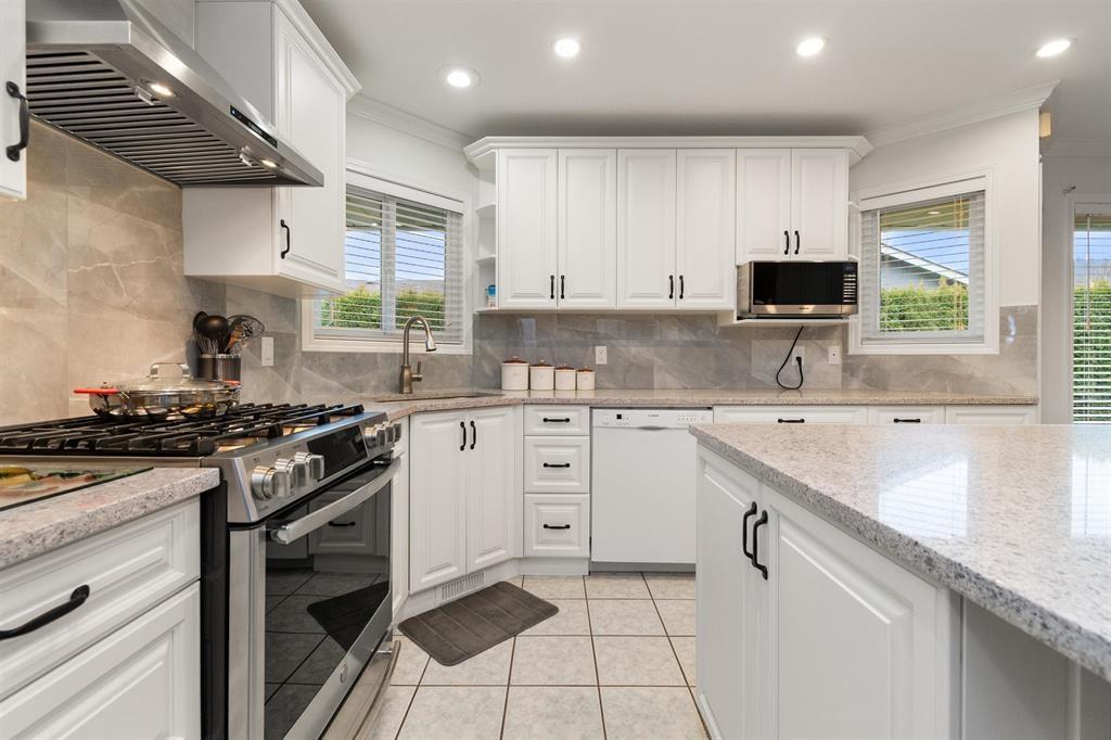 6792 HENRY STREET, Sardis South, Chilliwack