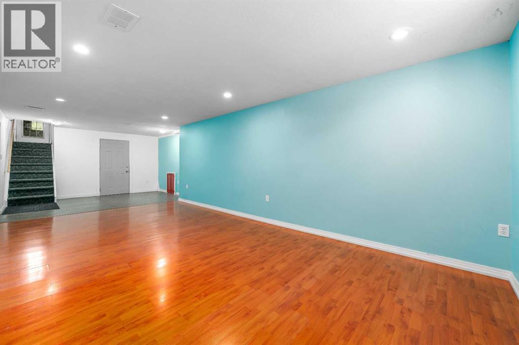1002 13 Street NE - Image 22
