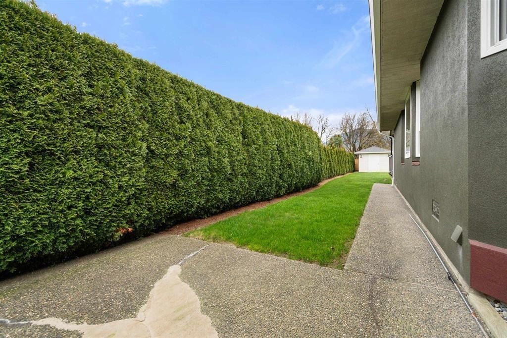 6792 HENRY STREET, Sardis South, Chilliwack