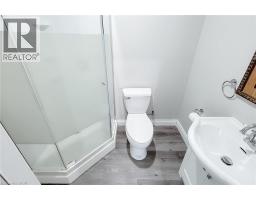 58 East 22nd Street, Hamilton, ON L8V2V3 Photo 47