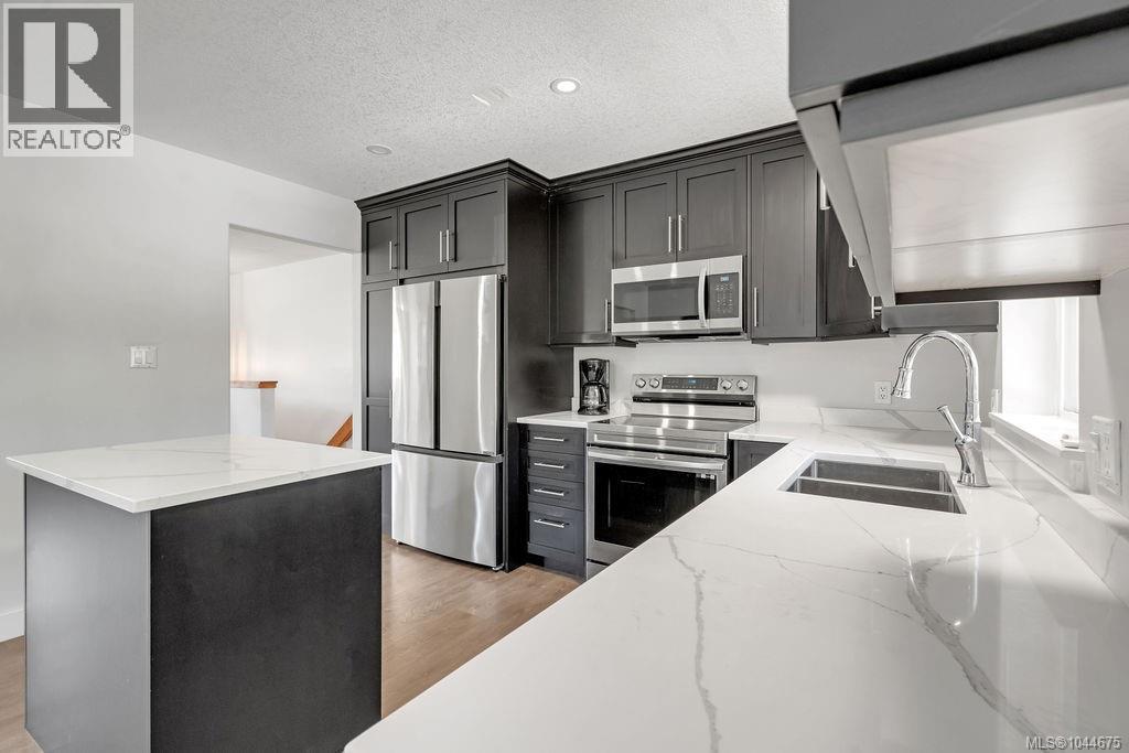 1217 McKinley Rd - Image 20