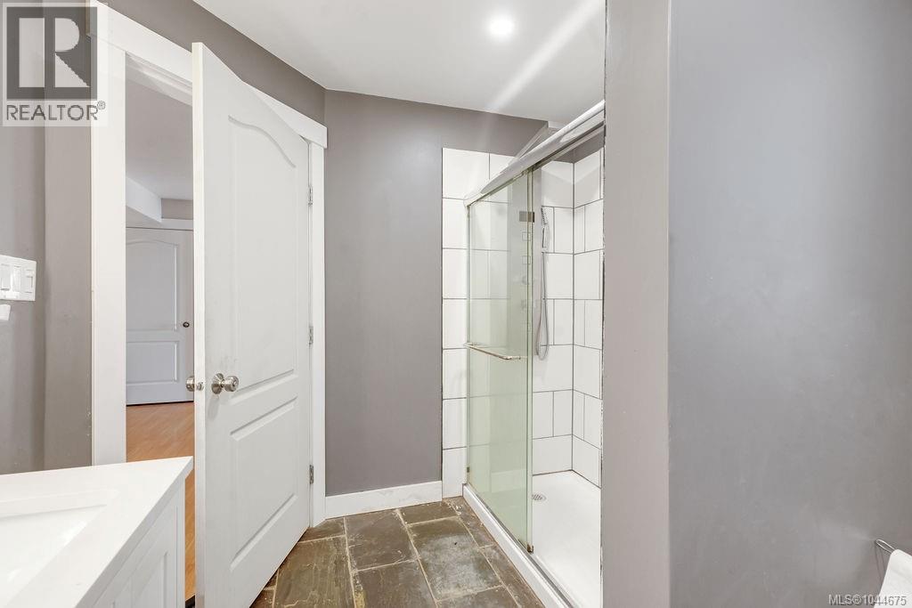 1217 McKinley Rd - Image 43
