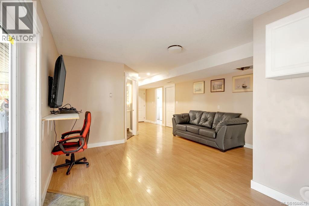 1217 McKinley Rd - Image 46