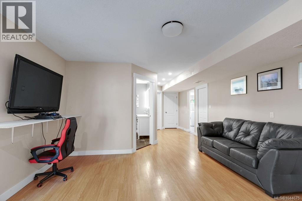 1217 McKinley Rd - Image 45