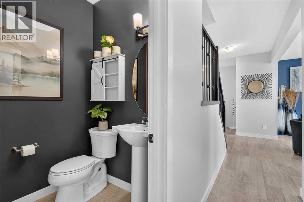 325 Bayside Crescent SW - 5