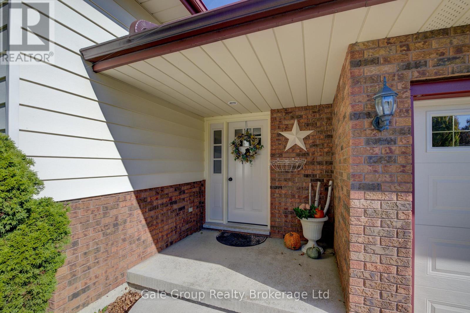 456 OJIBWAY STREET - 3