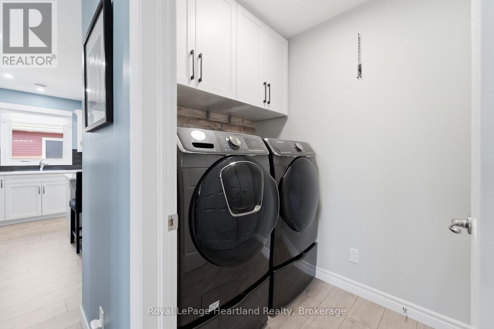 237 LAKE BREEZE DRIVE - Image 21