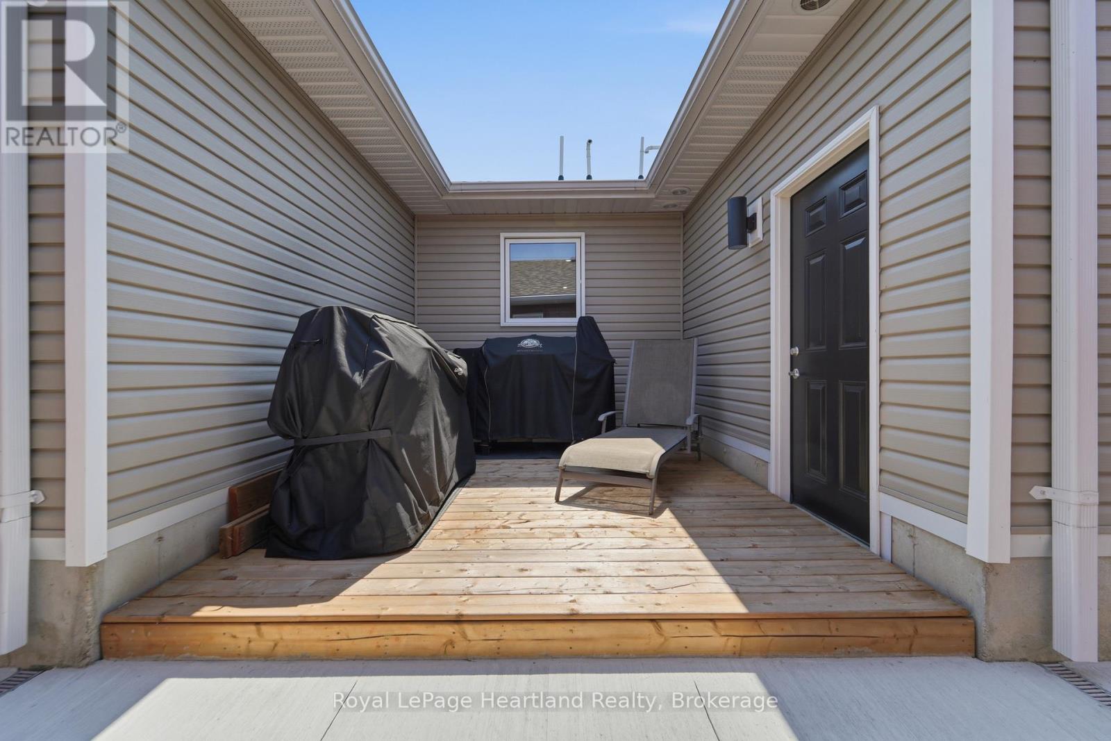 237 LAKE BREEZE DRIVE - Image 31