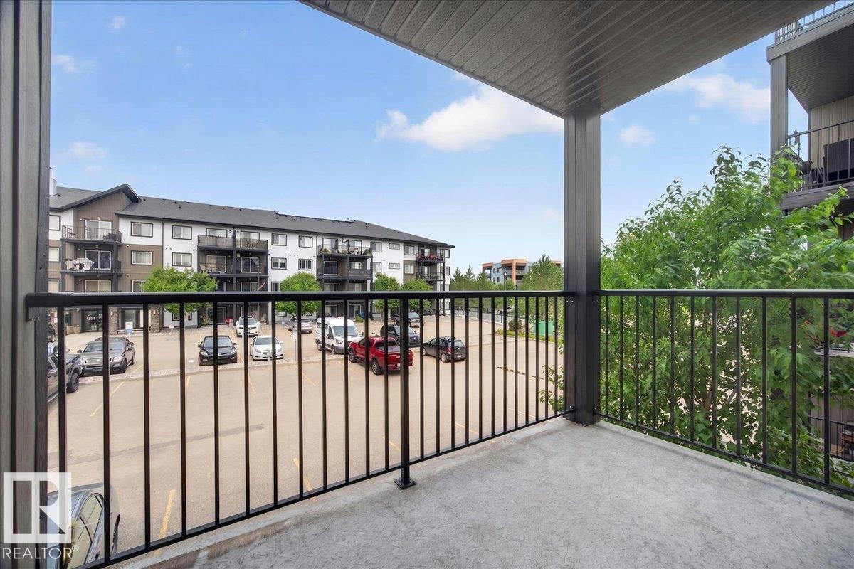 #226 504 ALBANY WY NW - 24