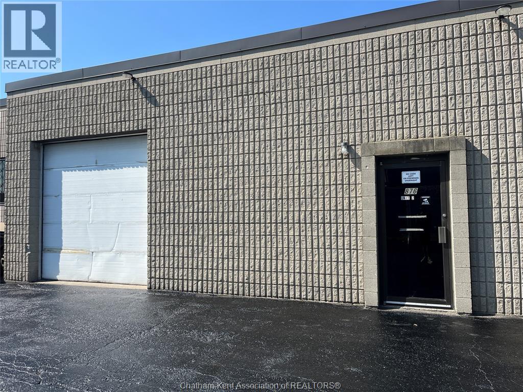 876 Richmond STREET Unit# 2, Chatham — photo 2