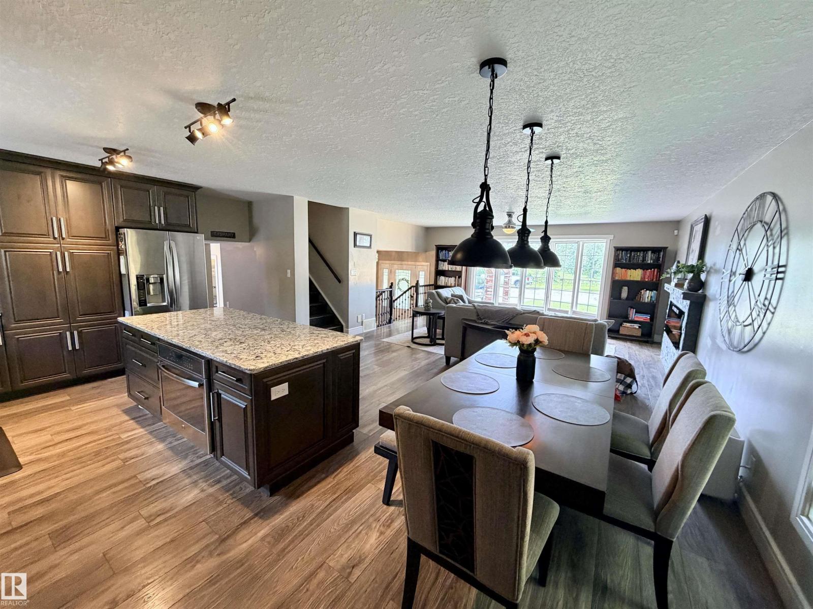 4309 53 ST - 12