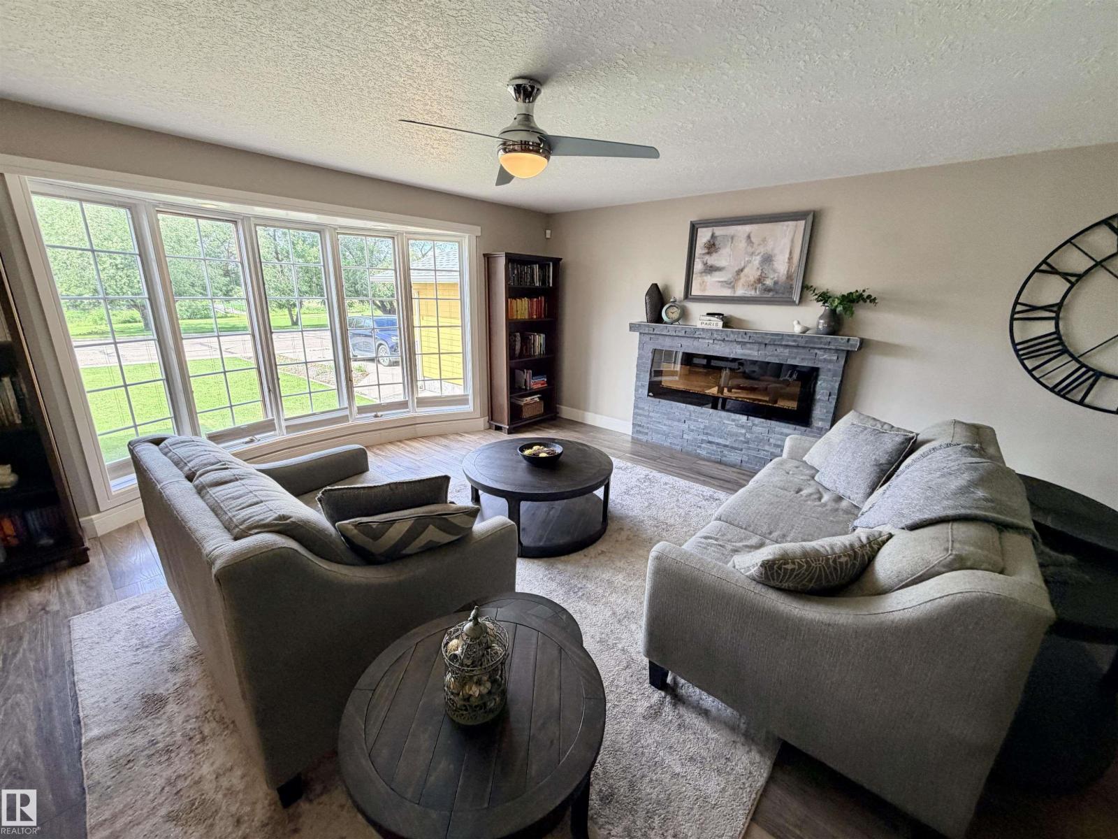 4309 53 ST - 7
