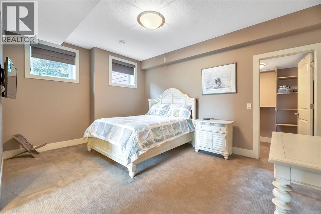 16 Heaver Gate - Image 39
