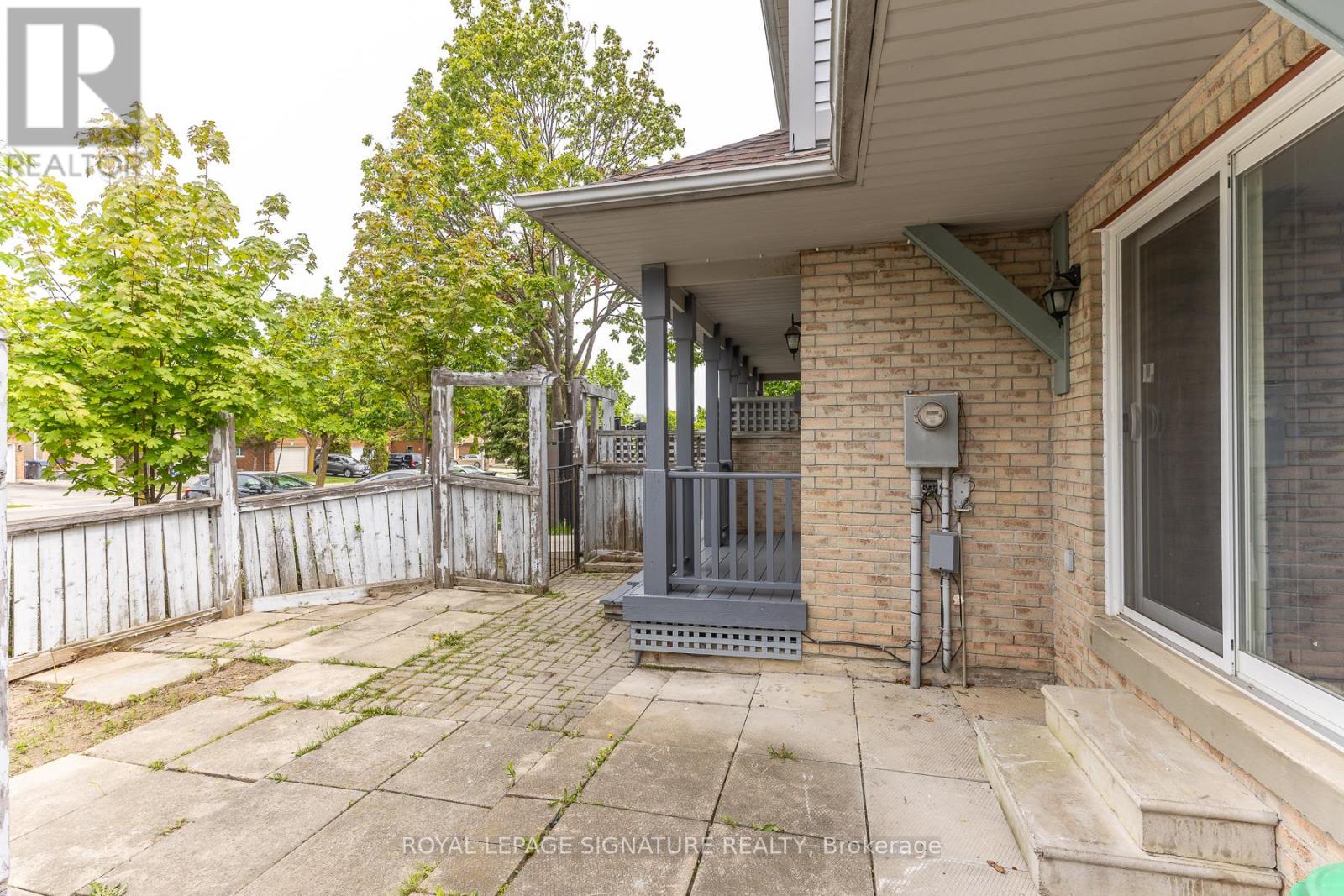 60 BLUE SPRUCE STREET - 38
