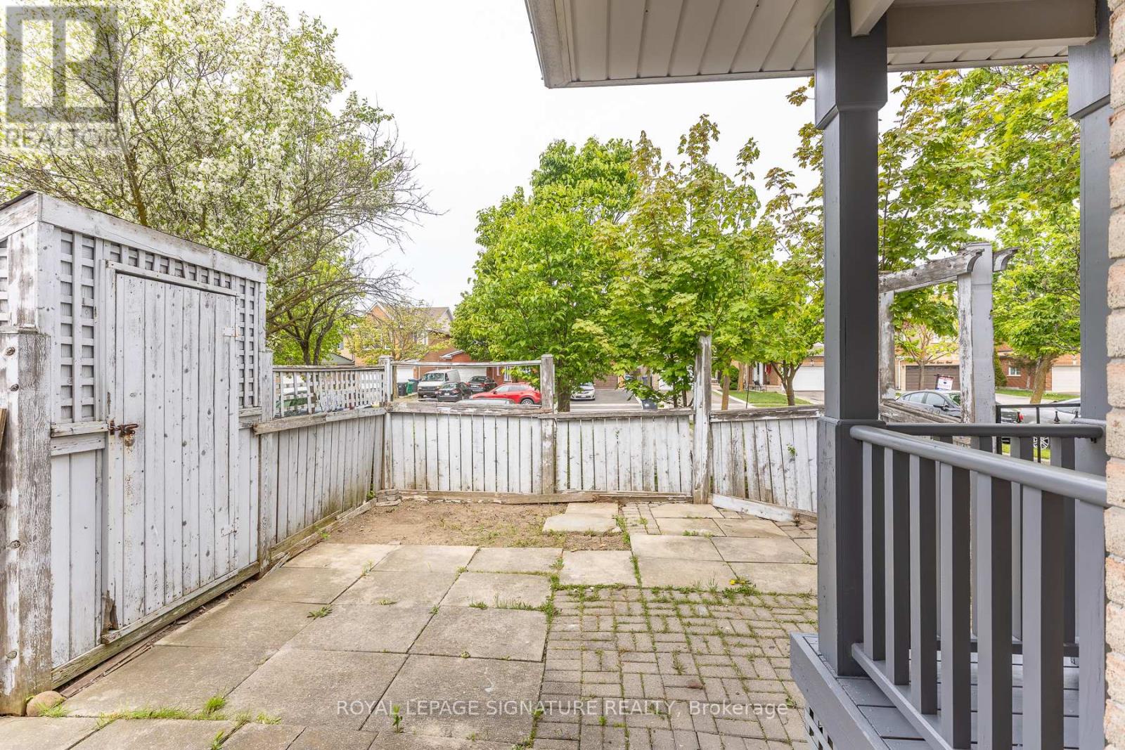 60 BLUE SPRUCE STREET - 39