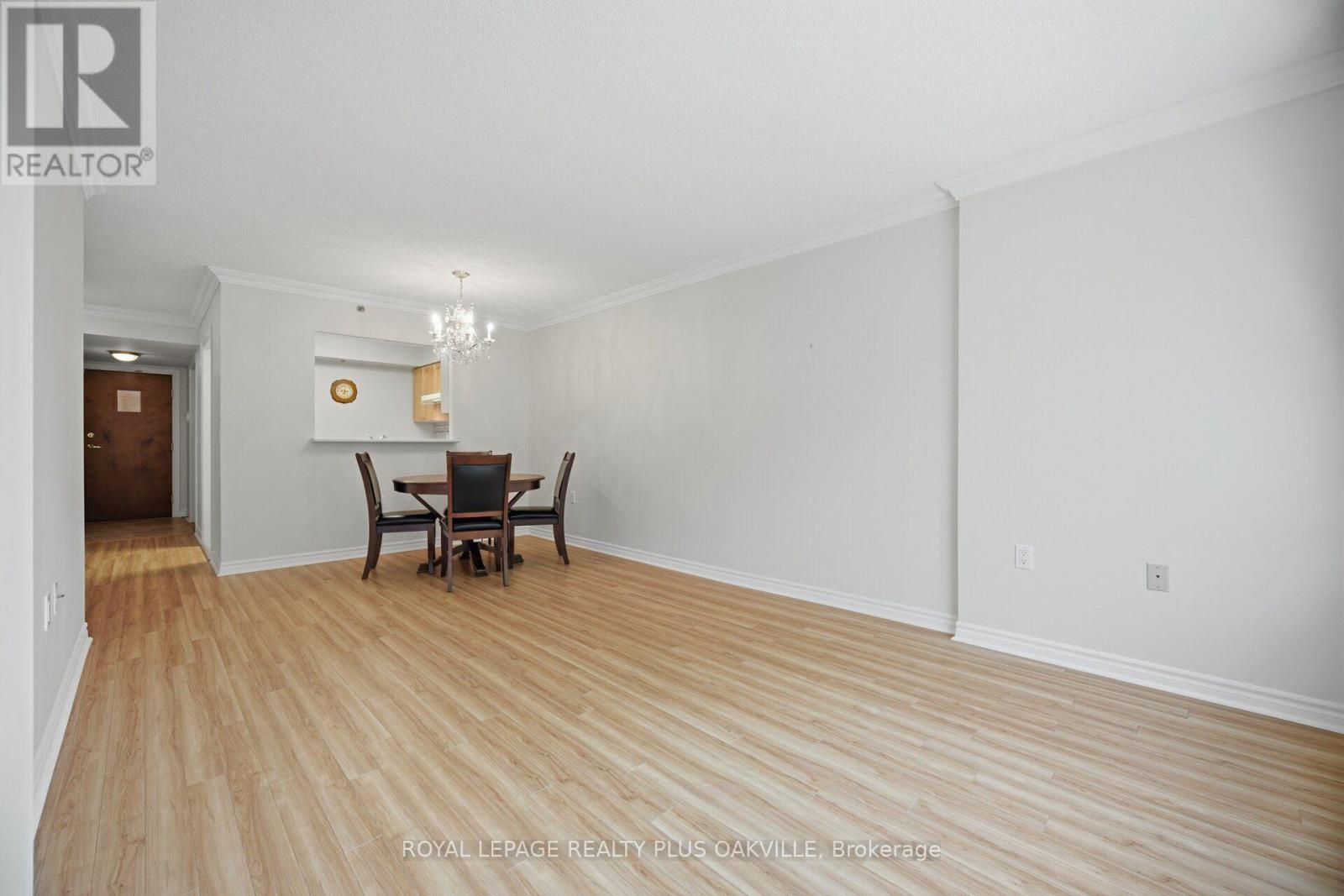 #1406 100 BURLOAK DRIVE - 21