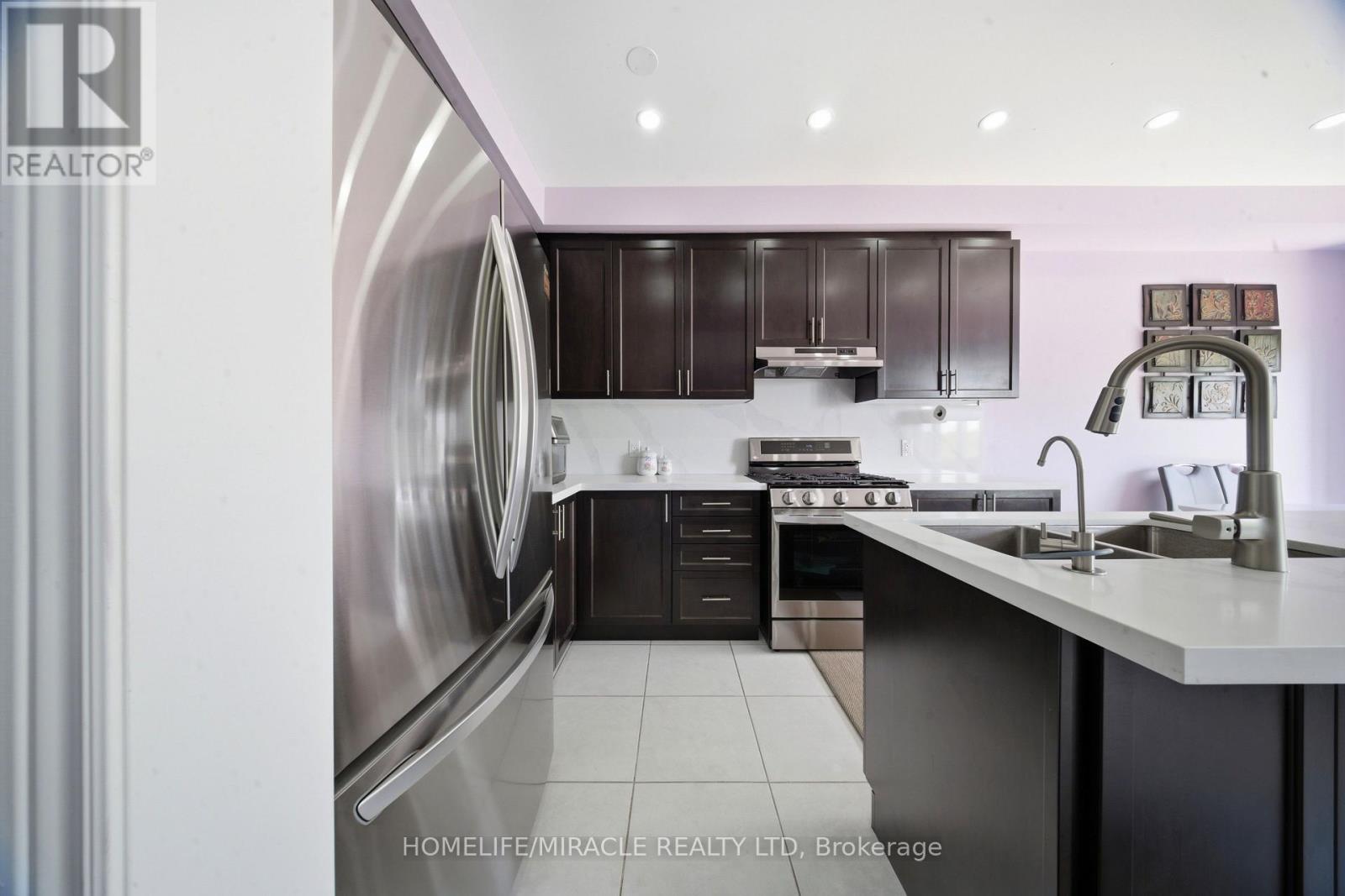 #32 166 DEERPATH DRIVE - 9