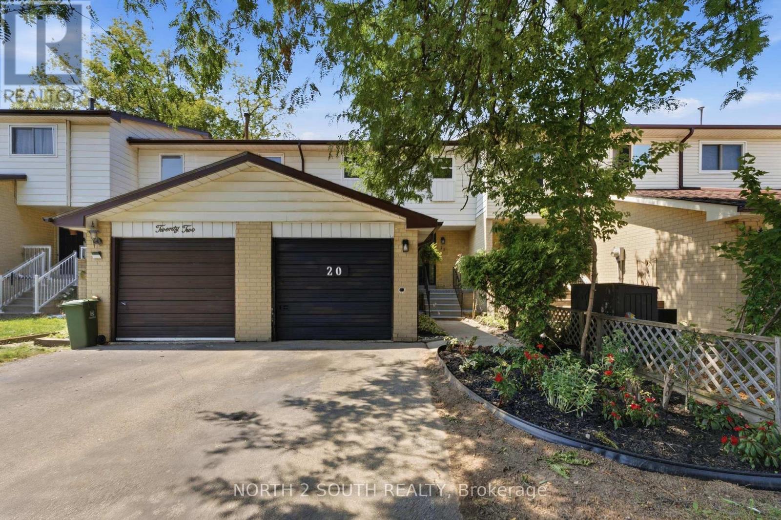 20 GLEDHILL CRESCENT - 1
