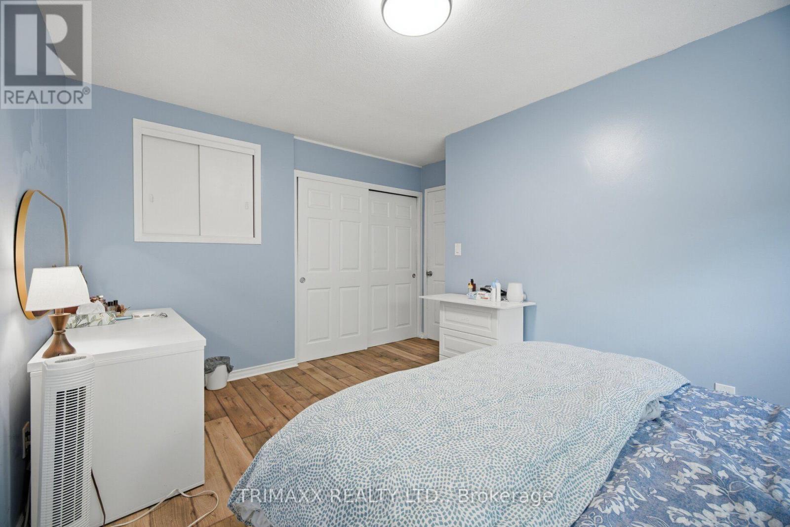 16 LORAINE DRIVE - 23