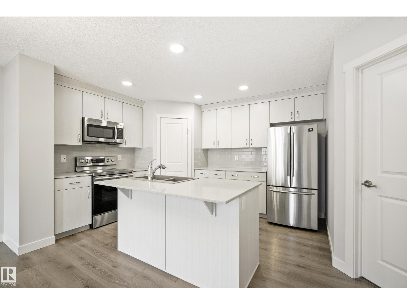 #90 50 Mclaughlin DR - 13