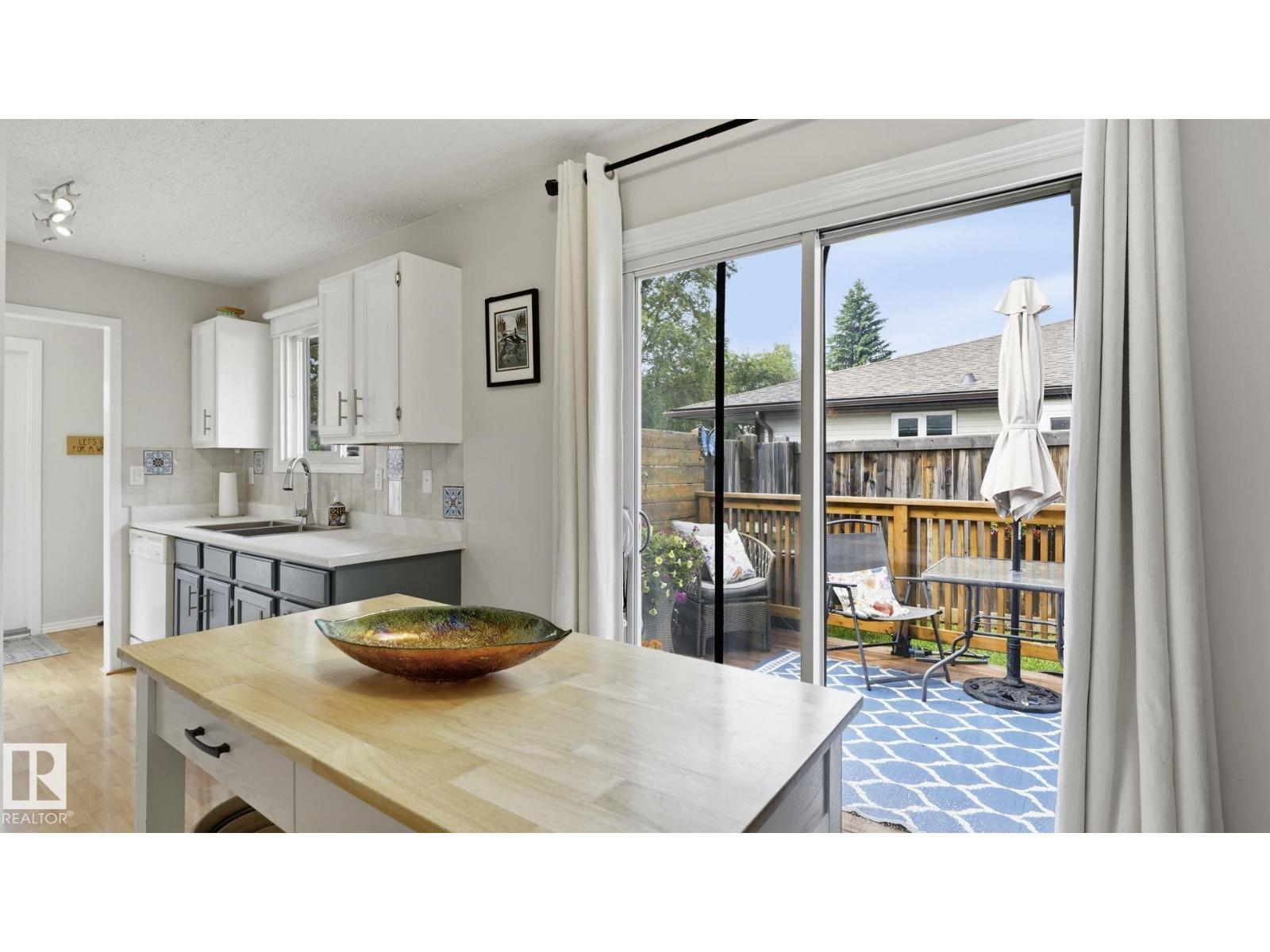 31 WALDEN CR - Image 15