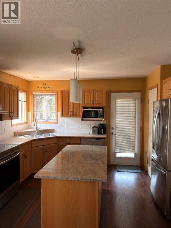 193 Uplands Boulevard N - Image 13