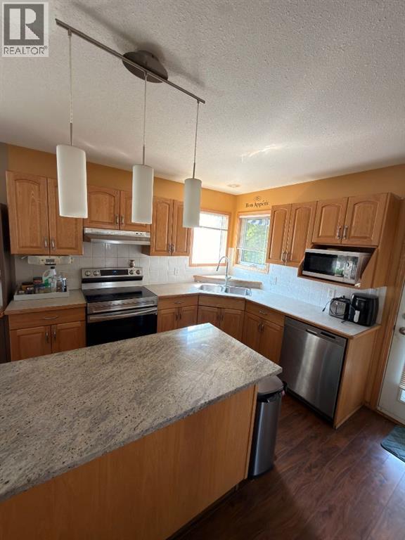 193 Uplands Boulevard N - Image 16