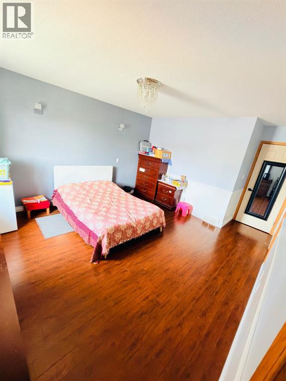 193 Uplands Boulevard N - Image 5
