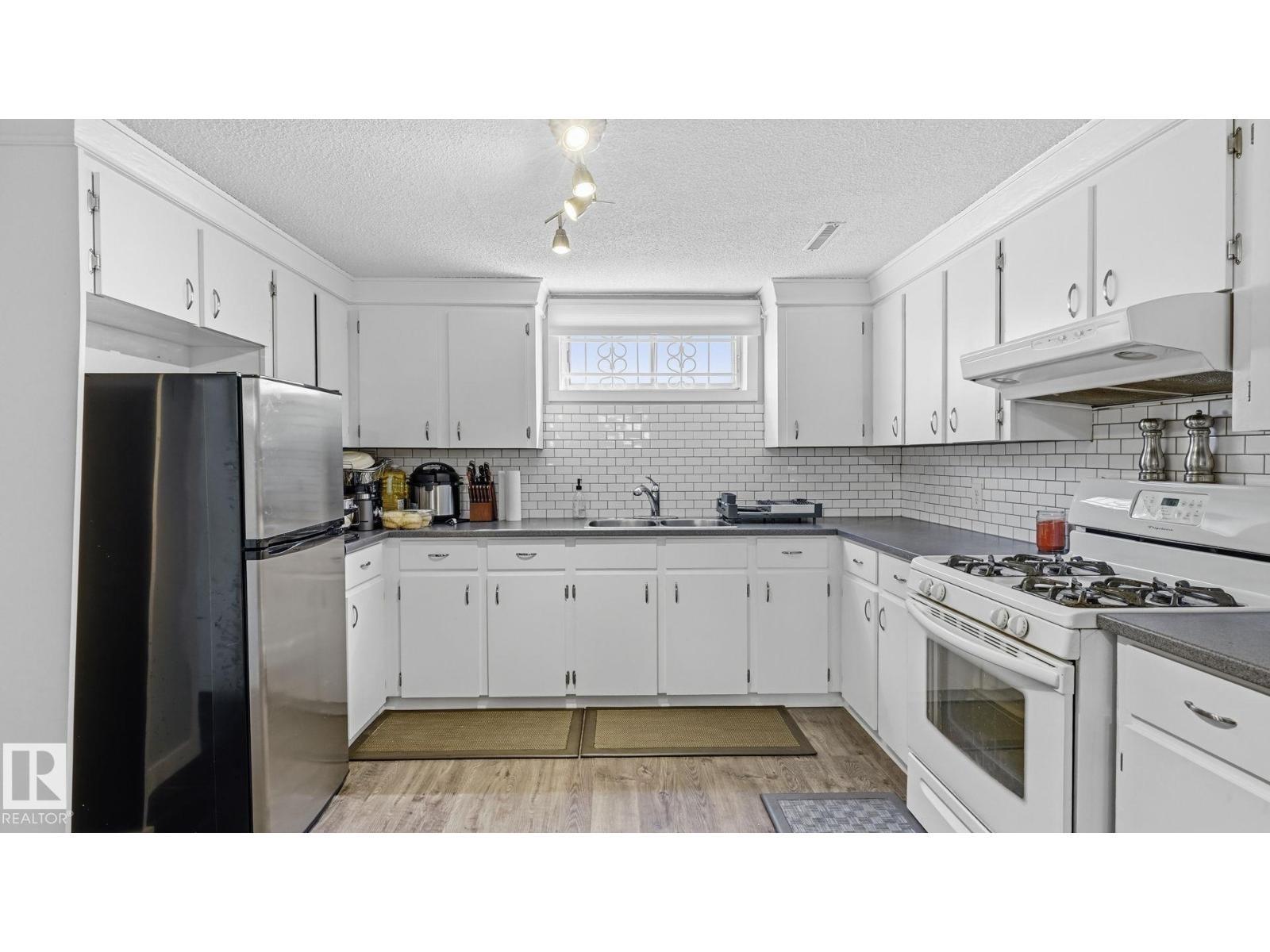 7819 132A AV NW - 23