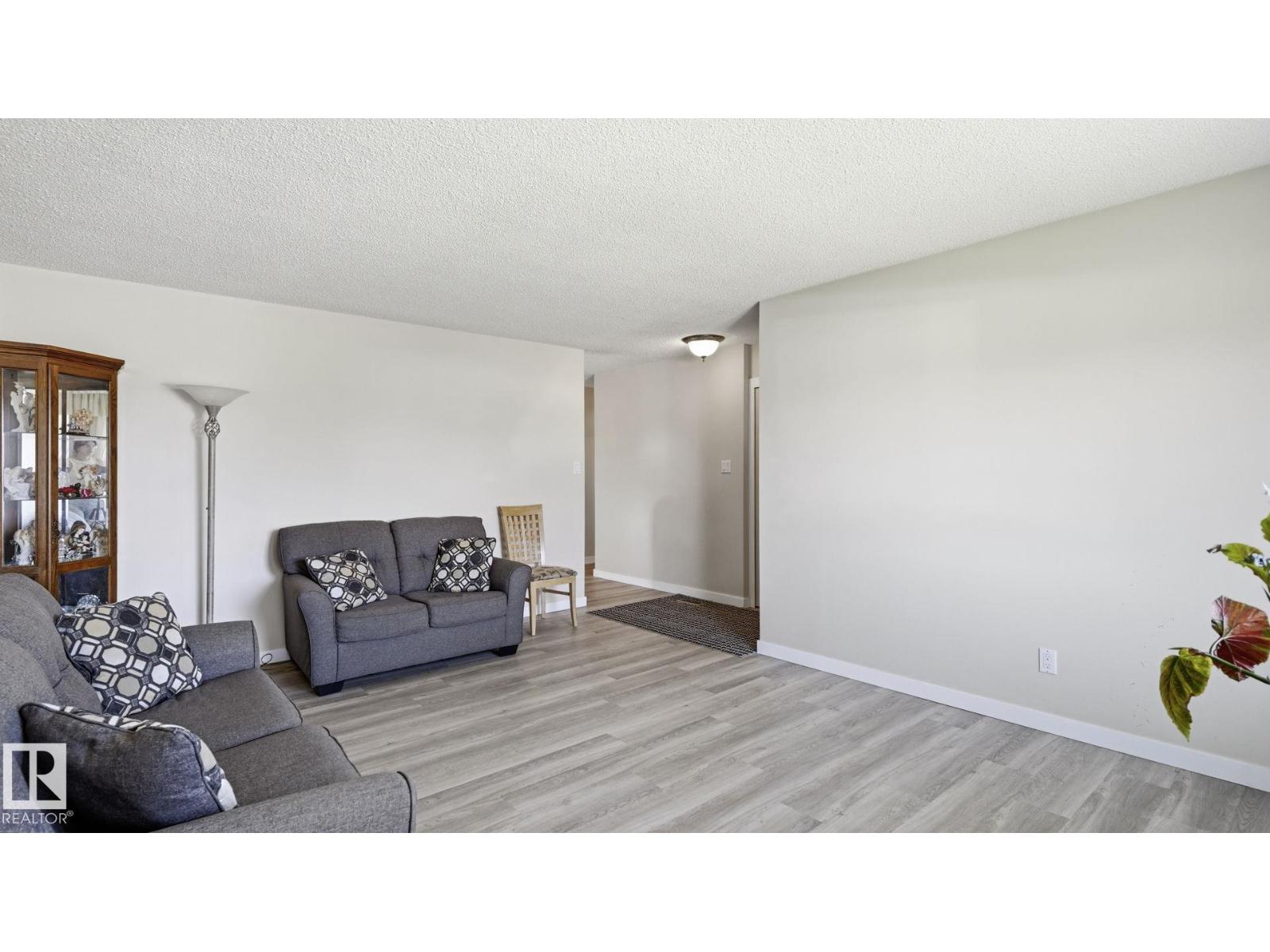 7819 132A AV NW - Image 8