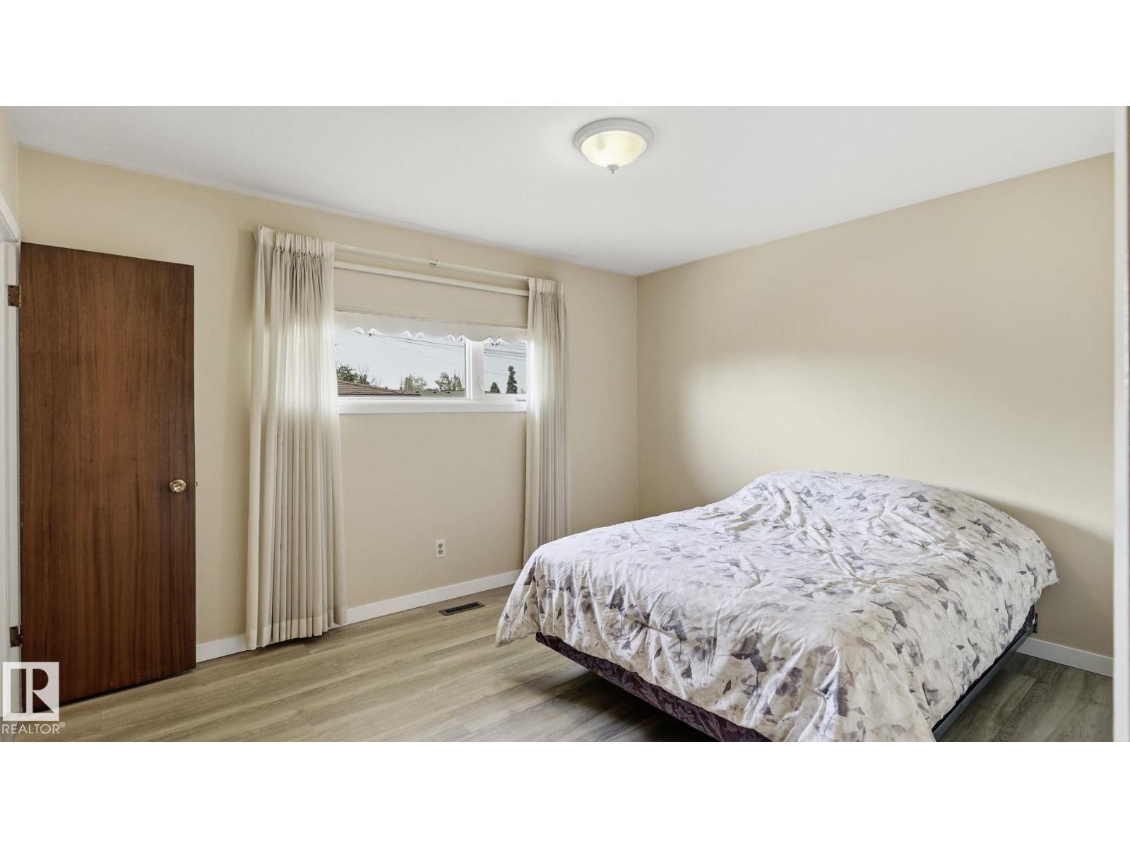 7819 132A AV NW - 16