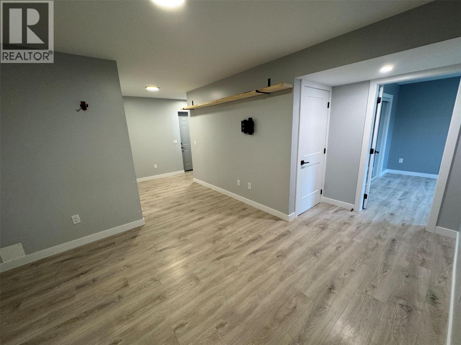 #B 2680 75 Avenue - 22