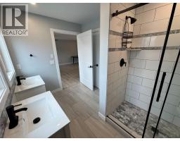 2680 75 Avenue Unit# B, Grand Forks, BC V0H1H2 Photo 13