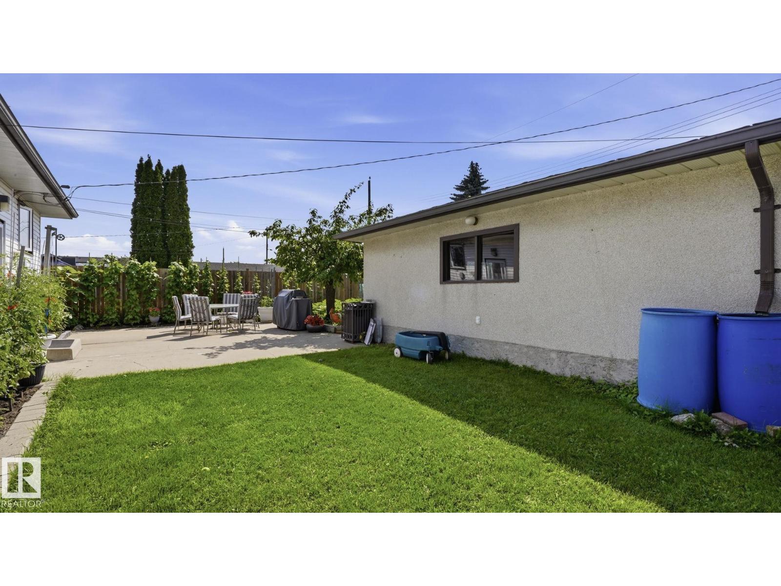 7819 132A AV NW - Image 35